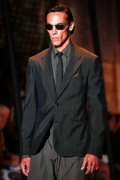 Look 1